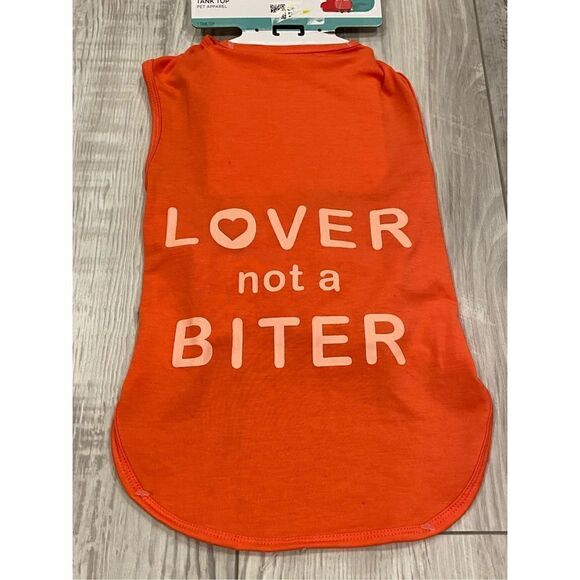Boots & Barkley lover, not a fighter, dog shirt, size M - Picture 9 of 9